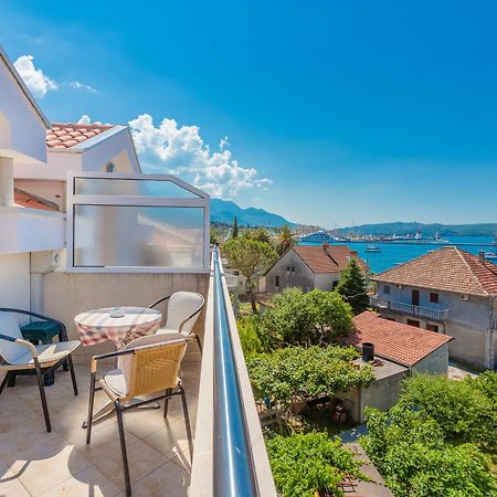 Rosic Apartments Tivat Exterior foto