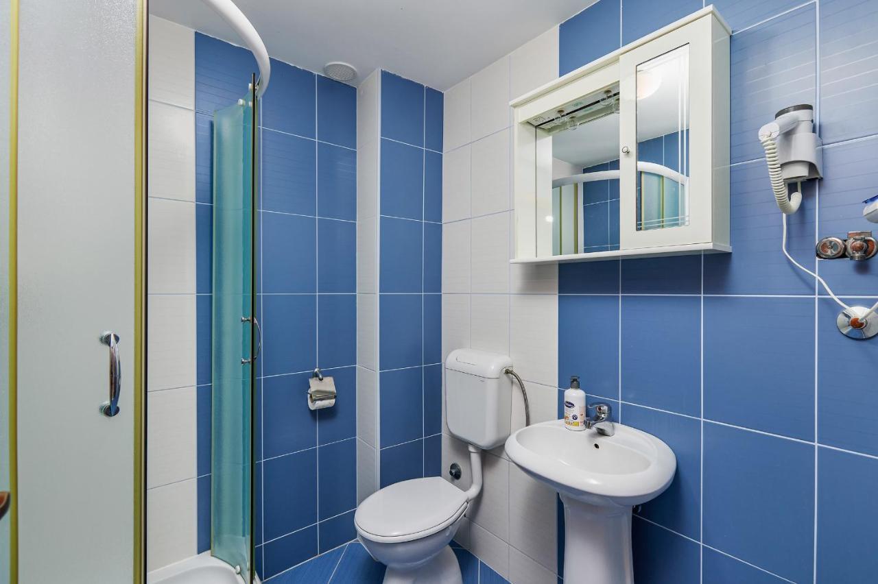 Rosic Apartments Tivat Exterior foto