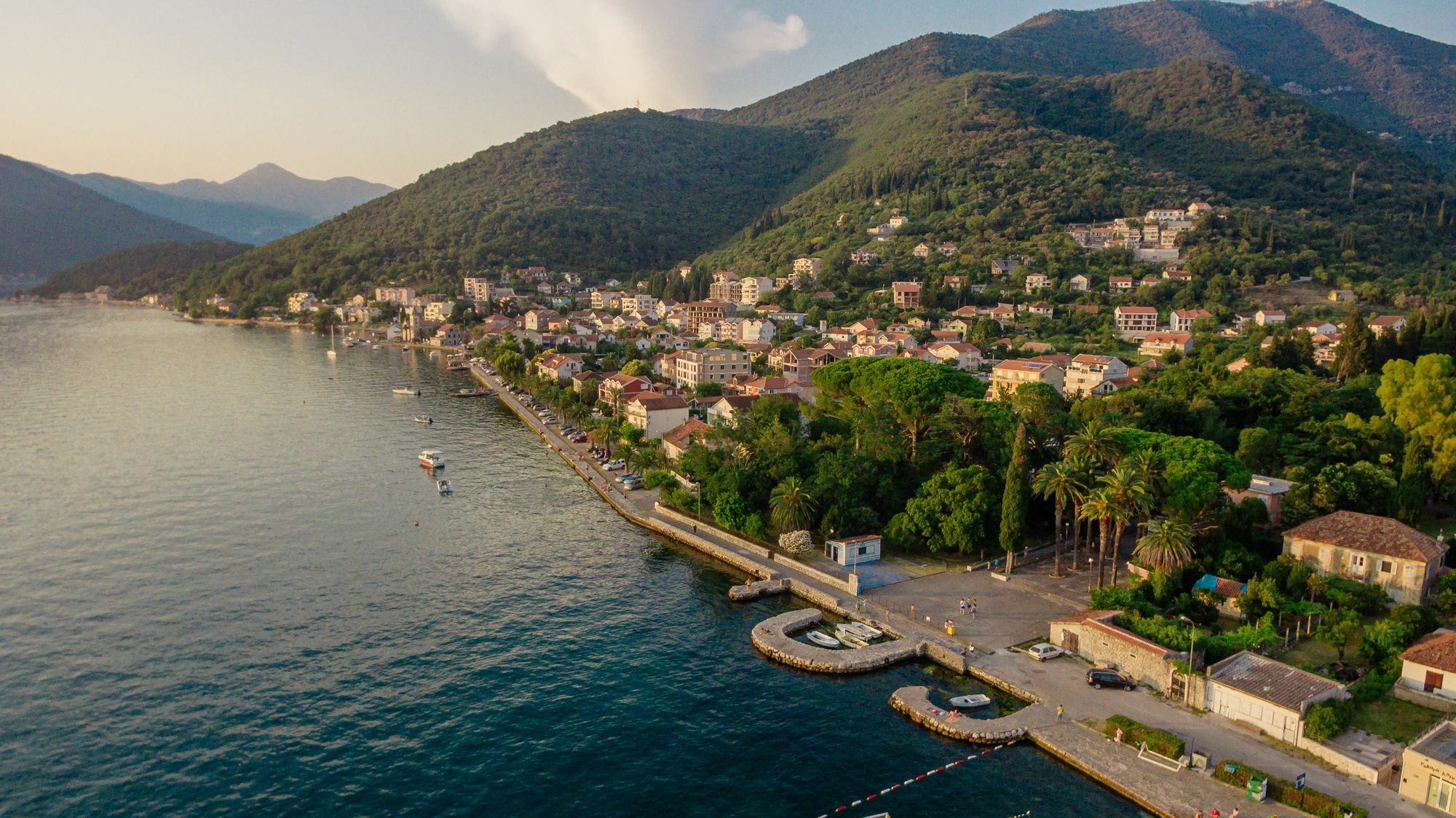 Rosic Apartments Tivat Exterior foto